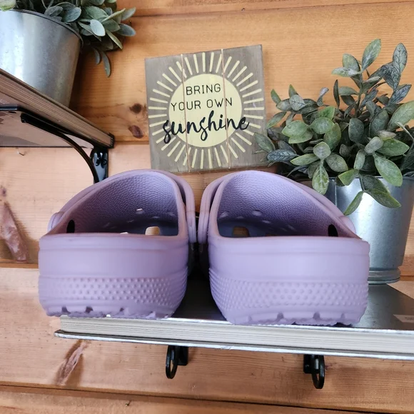 Crocs NWT Classic Clog‎ Lavender Purple Lilac Shoes Water 10001-530 Sz M-10 W-12 - Picture 4 of 7
